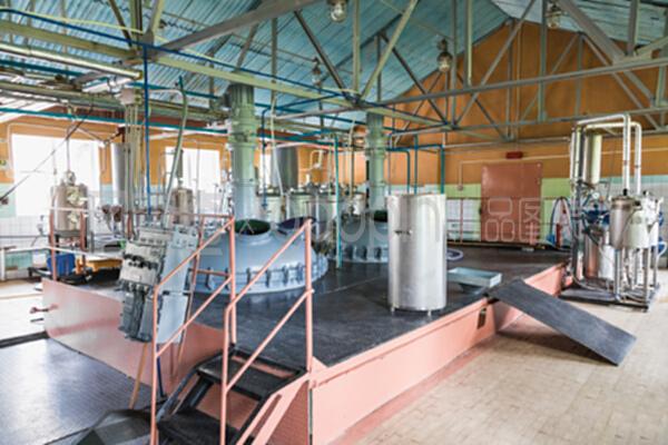 制藥和化學工業(yè)。工廠制造